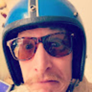 Meet your Posher, Levi